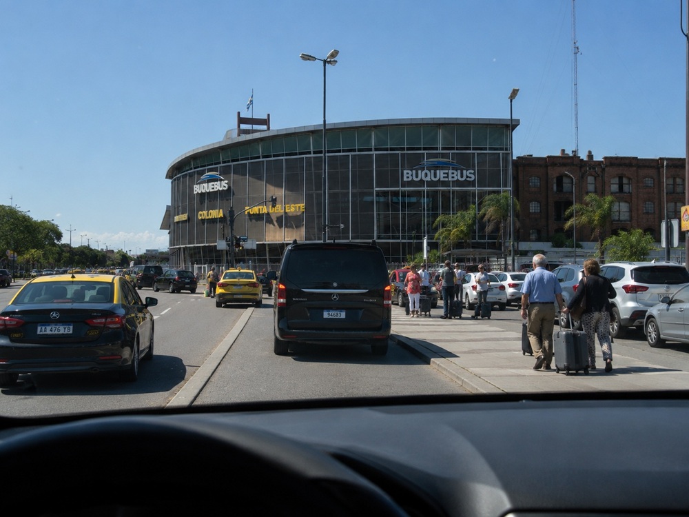 Buenos Aires Ferry Terminal Transfers Online Booking

Reserve your service and get an instant confirmation