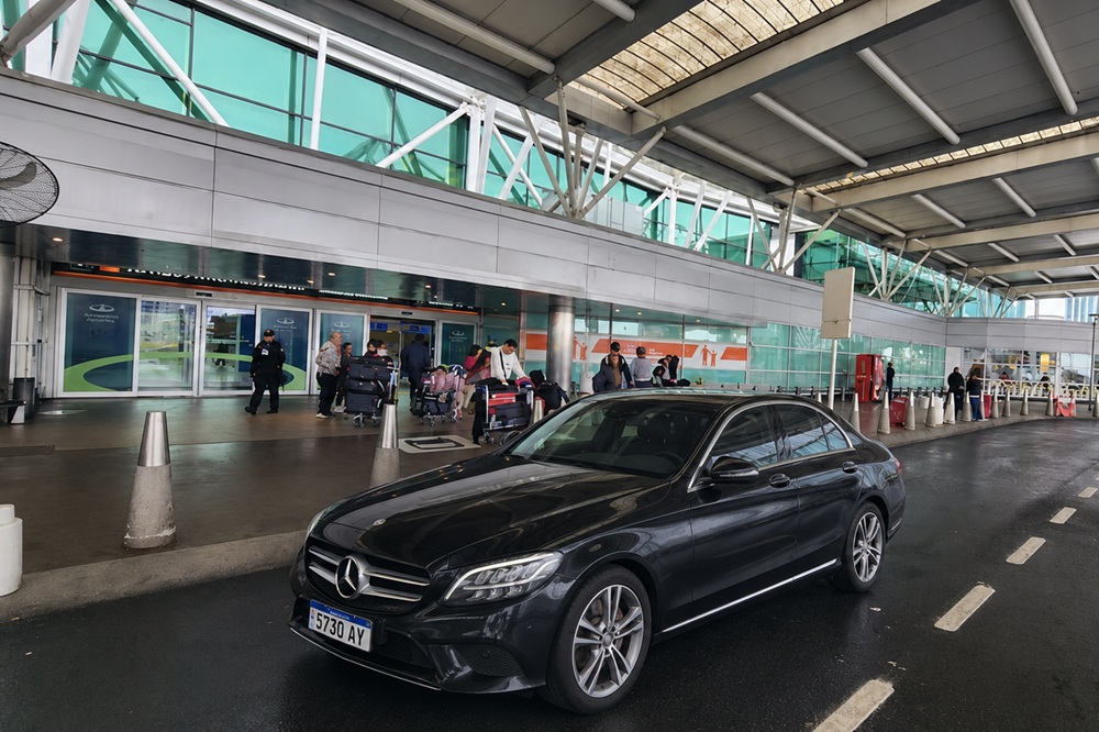 Mercedes E/C Class Buenos Aires Airport Transfer
